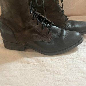 Born, black w/brown spats, size 8